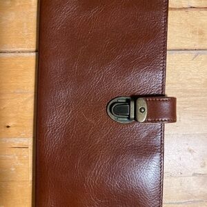 redEnvelope Microsoft Windows Leather Travel Wallet Organizer Brown Passport